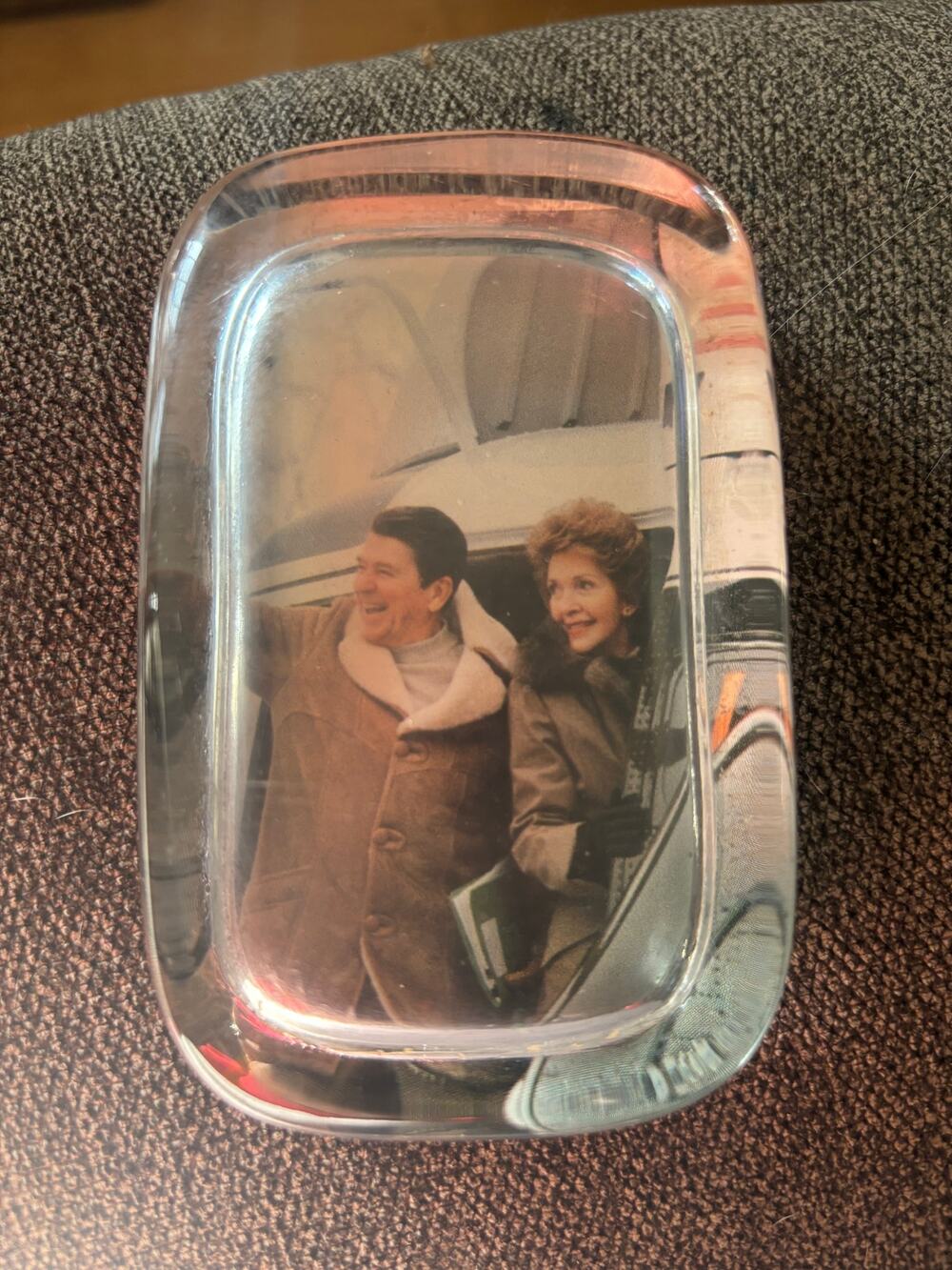 Ronald & Nancy Reagan Vintage Heavy Paperweight Glass Departing Whitehouse